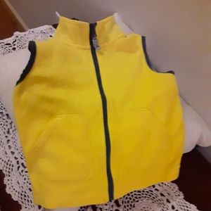 🔴(3 for $10)🔴 Carter's 3t  yellow fleece zipper vest, with 2 front pockets